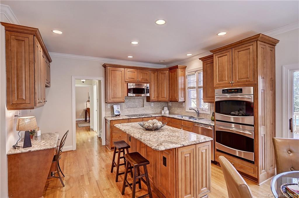 3911 Huckleberry Road Charlotte NC 28210
