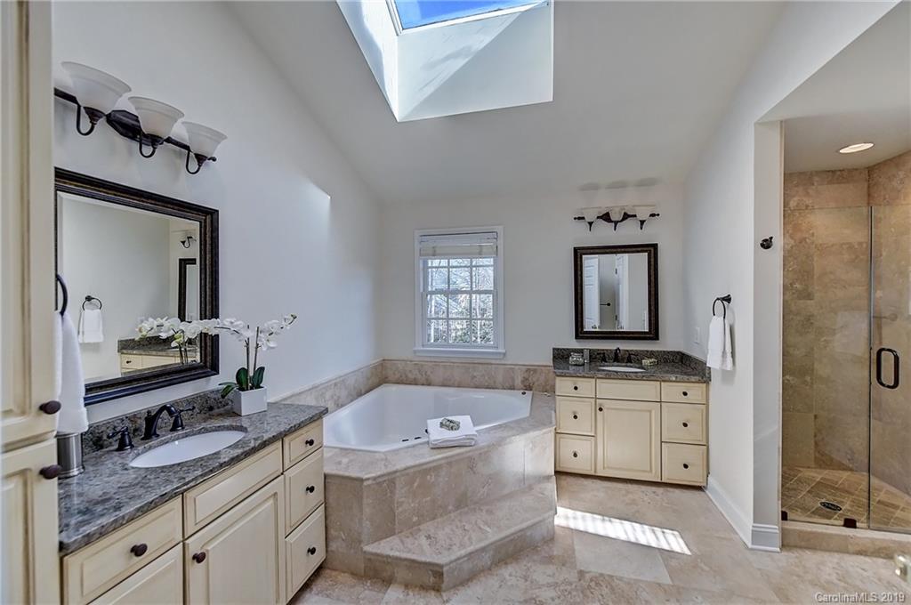 3911 Huckleberry Road Charlotte NC 28210