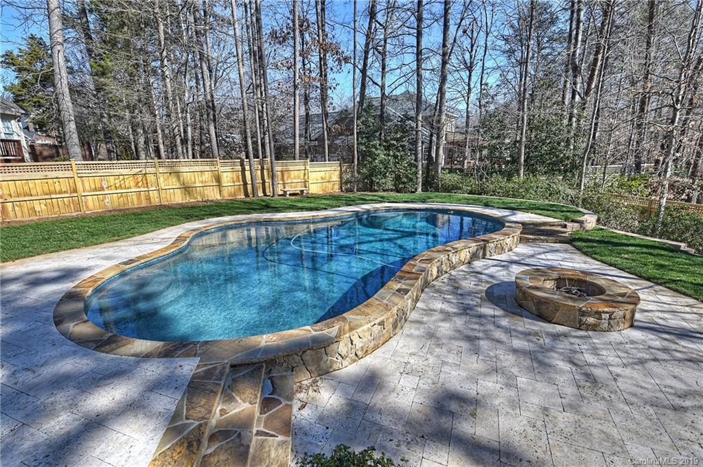 3911 Huckleberry Road Charlotte NC 28210