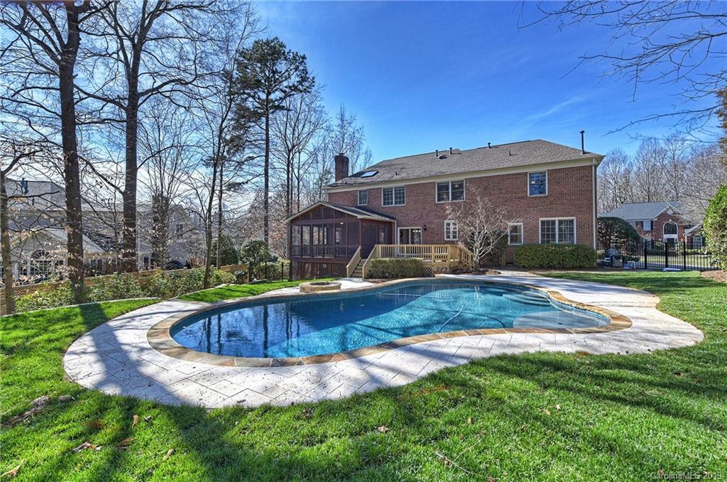 3911 Huckleberry Road Charlotte NC 28210