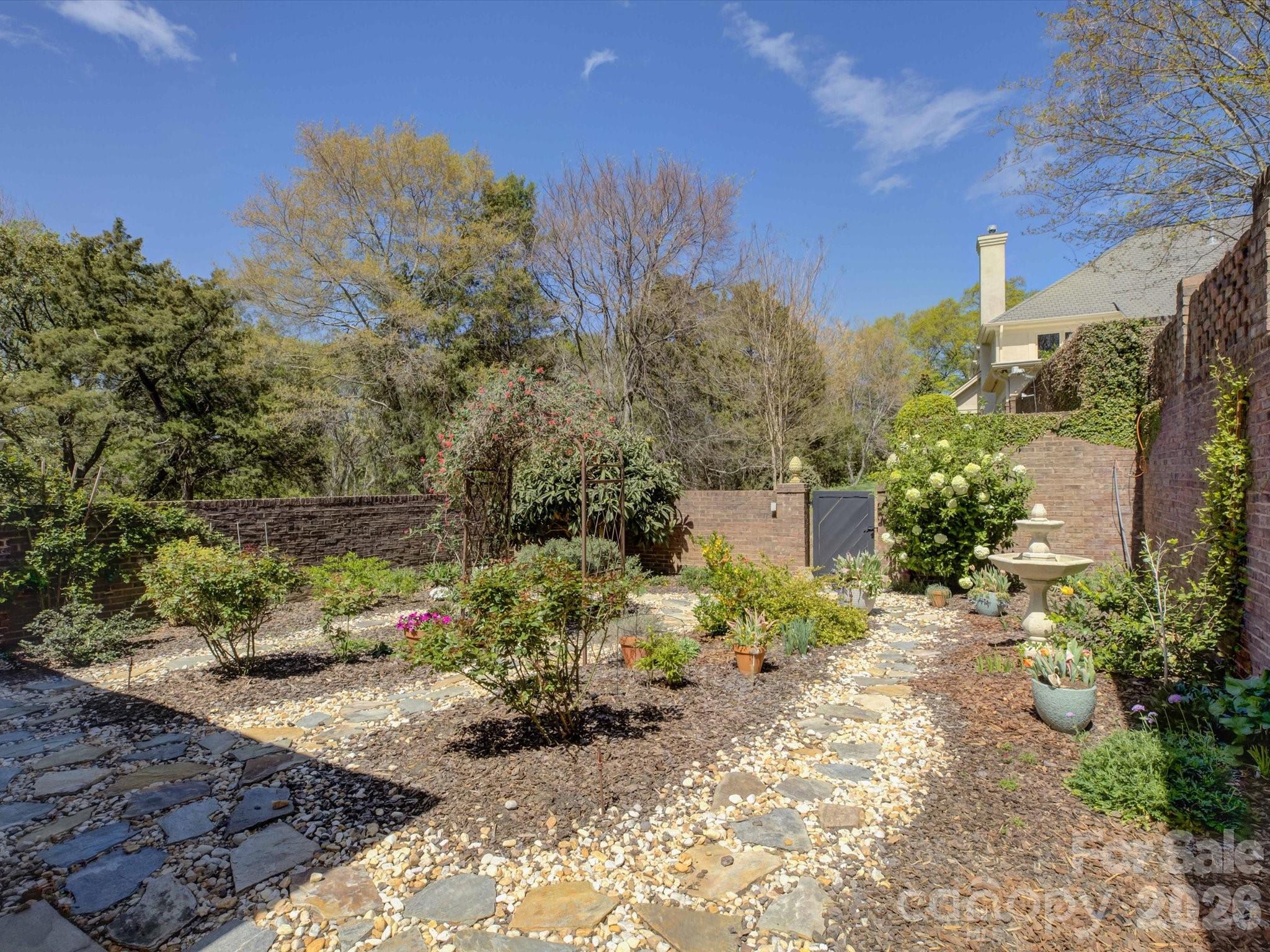 8905 Challis Hill Lane Charlotte NC 28226
