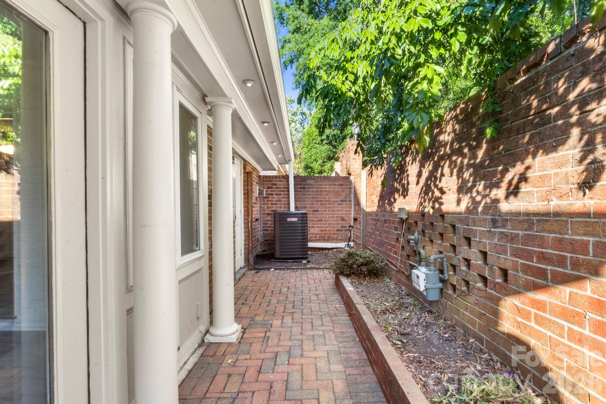 6748 Constitution Lane Charlotte NC 28210