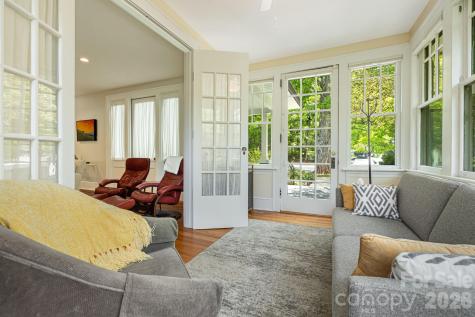 52 Edwin Place Asheville NC 28801
