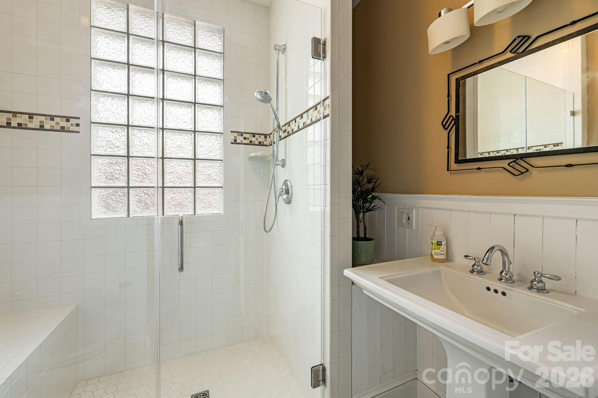 52 Edwin Place Asheville NC 28801