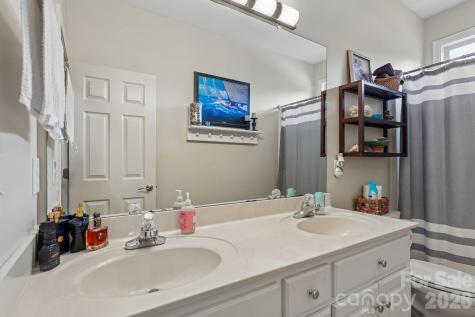 8576 Cabot Court Harrisburg NC 28075