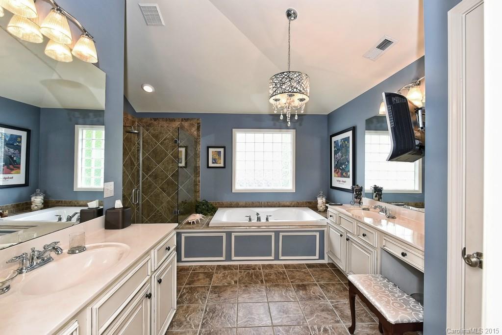 1009 Forbishire Drive Matthews NC 28104