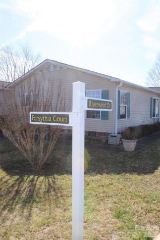 308 Riverwind Drive Hendersonville NC 28739