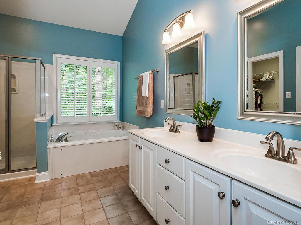 4314 Overlook Cove Road Charlotte NC 28216