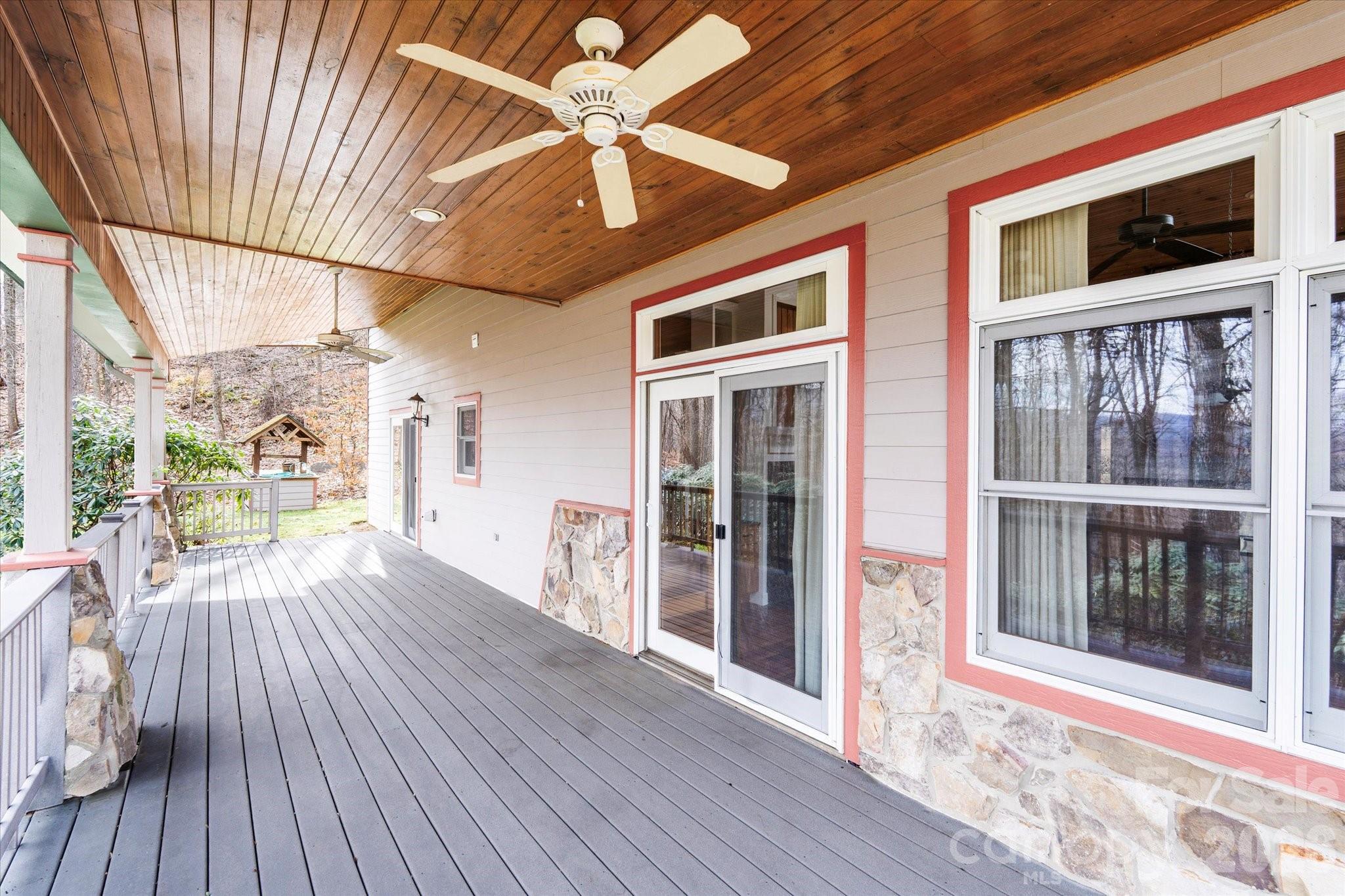 905 Old Fiddle Road Waynesville NC 28786