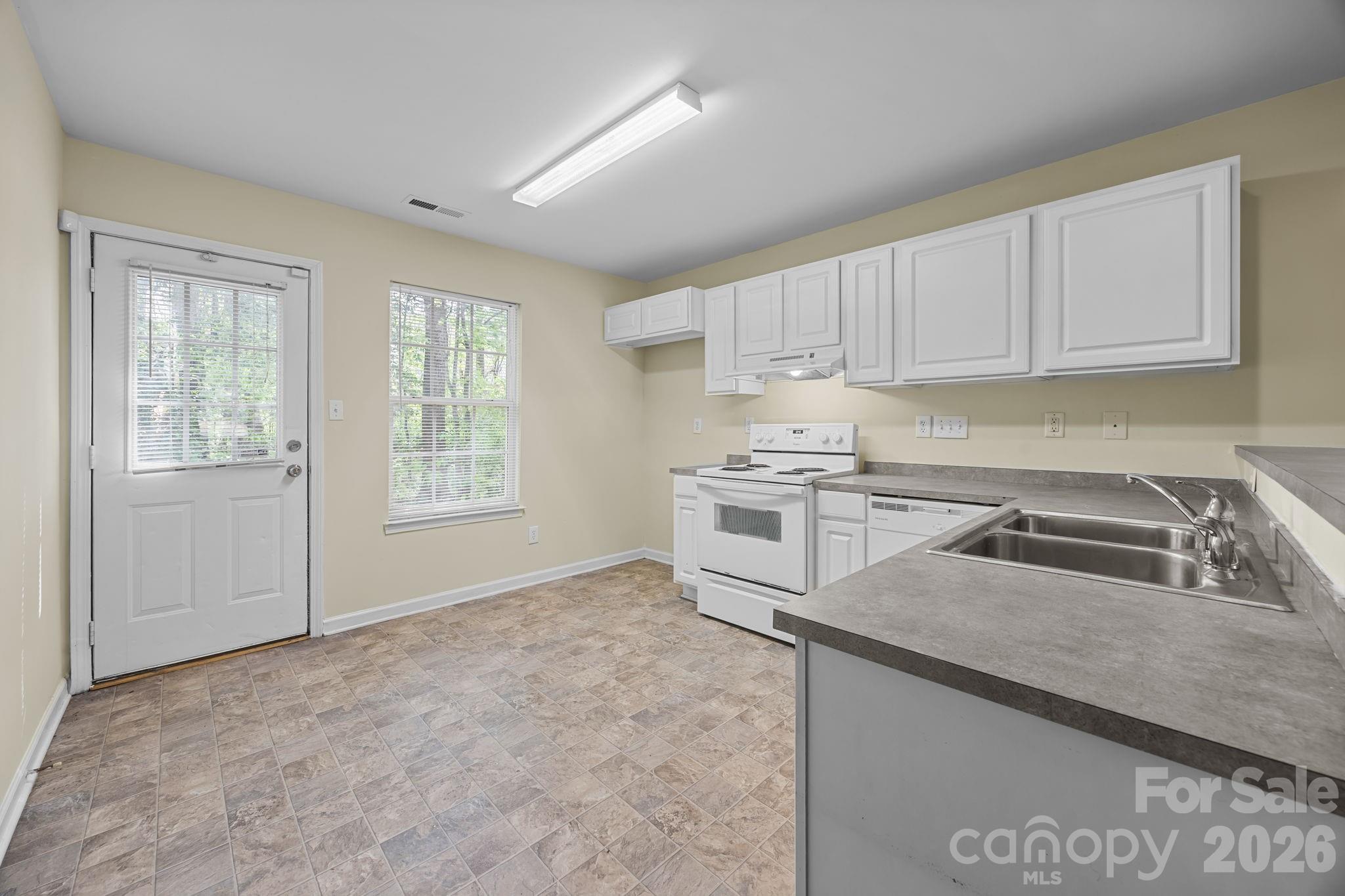 2246 Sunset Boulevard Charlotte NC 28269