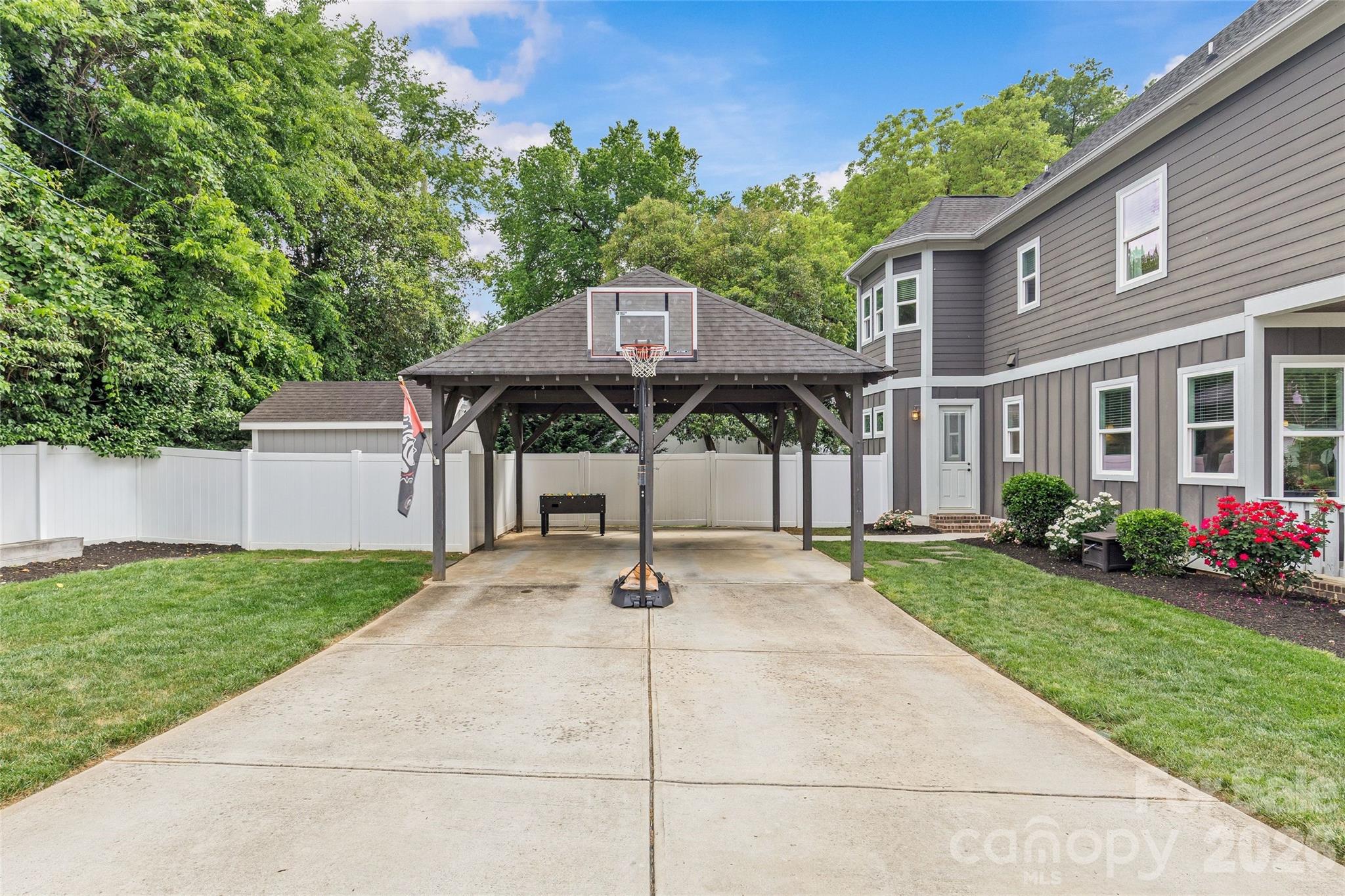 815 W Kingston Avenue Charlotte NC 28203