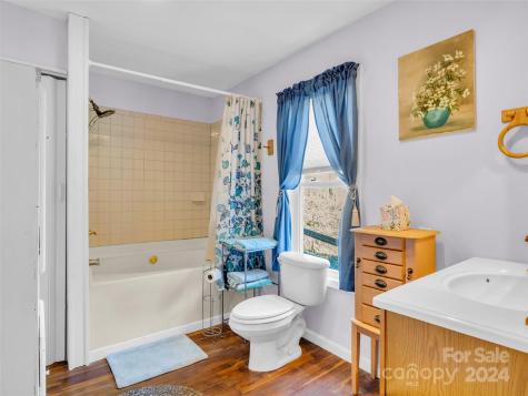 214 Crystal Creek Lane Green Mountain NC 28740