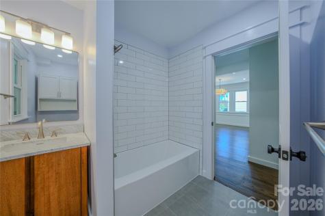 26 Henrietta Street Asheville NC 28801