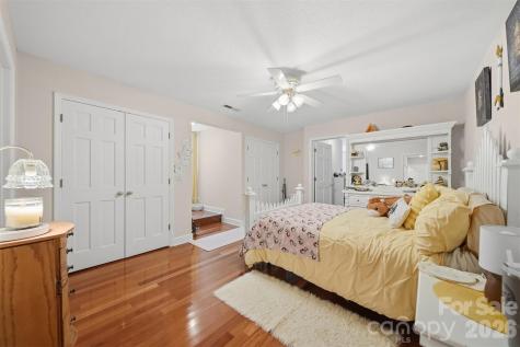 401 Stonecroft Drive Lenoir NC 28645