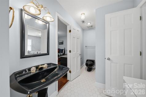 401 Stonecroft Drive Lenoir NC 28645