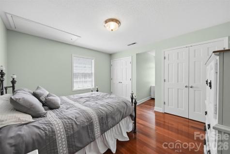 401 Stonecroft Drive Lenoir NC 28645