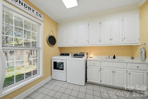 401 Stonecroft Drive Lenoir NC 28645