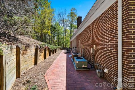 401 Stonecroft Drive Lenoir NC 28645