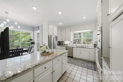 401 Stonecroft Drive Lenoir NC 28645