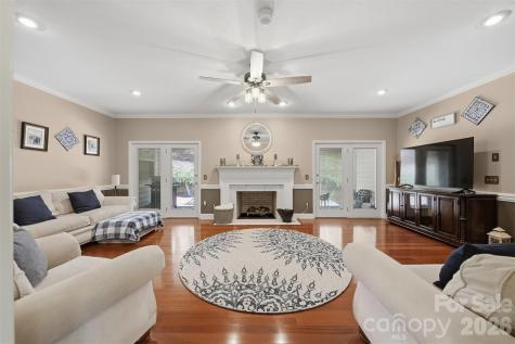 401 Stonecroft Drive Lenoir NC 28645