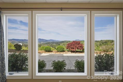 1638 Johns Ridge Parkway Lenoir NC 28645