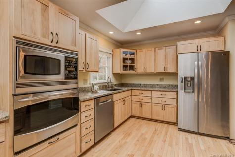 21 Woodcrest Road Asheville NC 28804