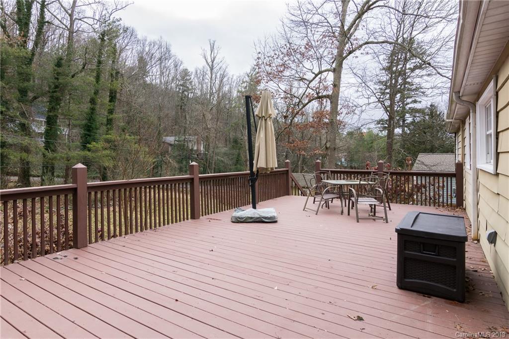 21 Woodcrest Road Asheville NC 28804