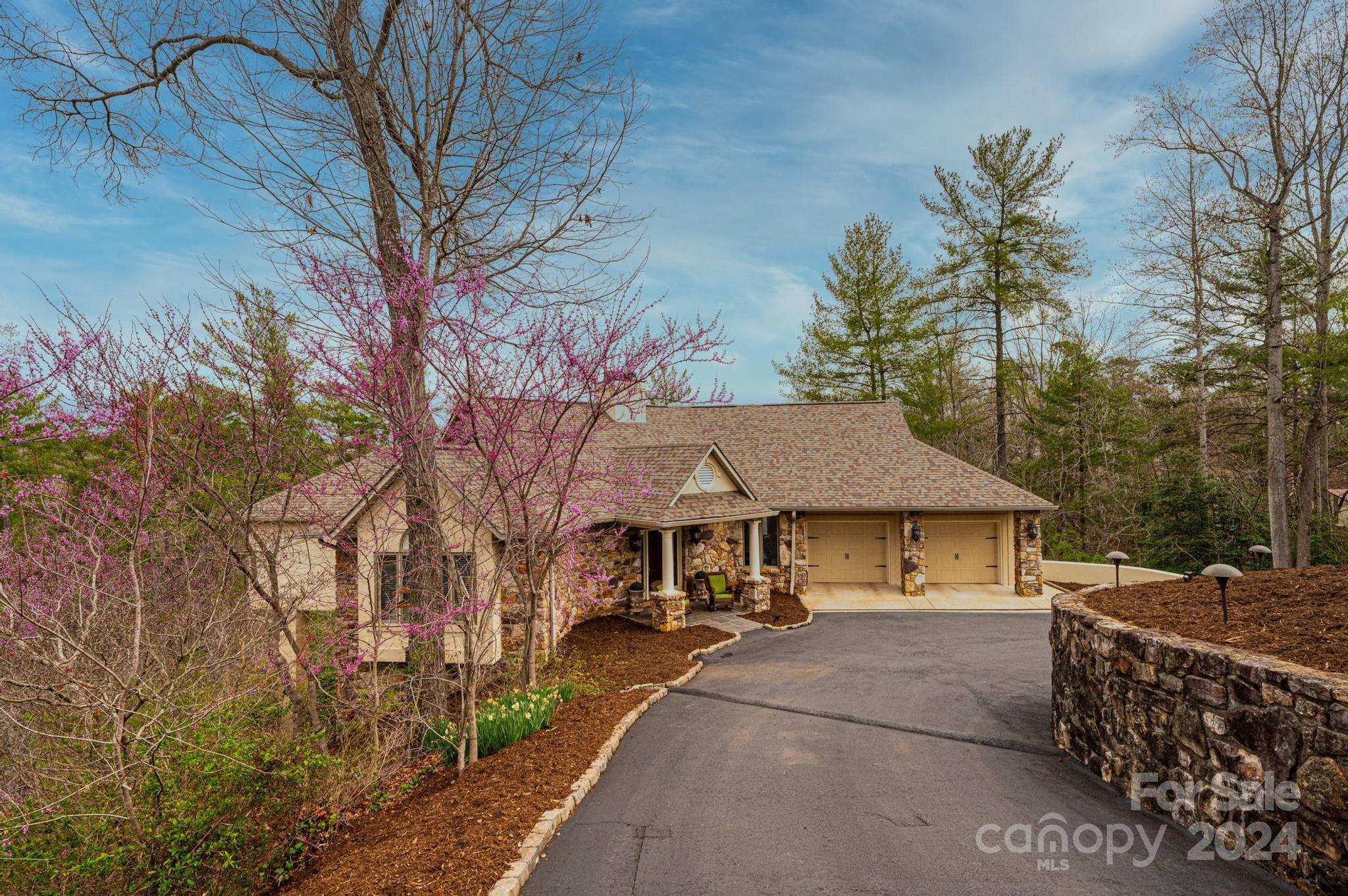 1330 10th Street Circle NW Hickory NC 28601