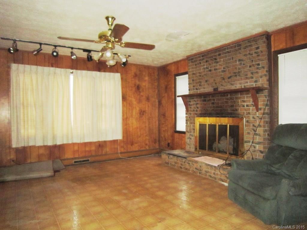 9 Brookside Circle Candler NC 28715