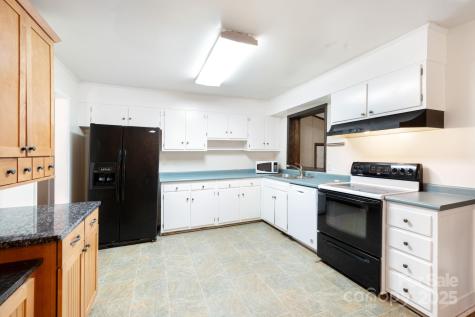 14 Wagon Road Asheville NC 28805