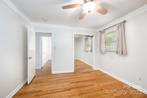 14 Wagon Road Asheville NC 28805