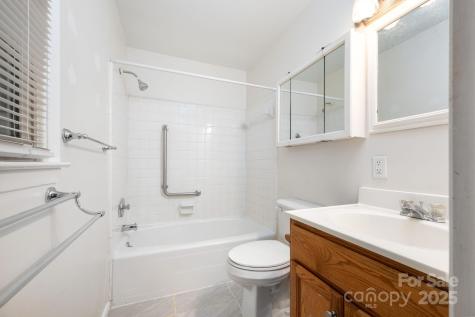 14 Wagon Road Asheville NC 28805