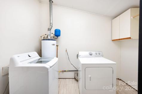 14 Wagon Road Asheville NC 28805