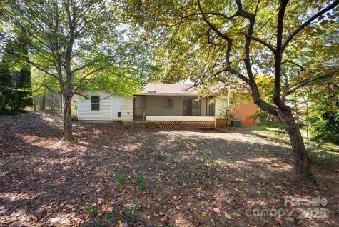 14 Wagon Road Asheville NC 28805