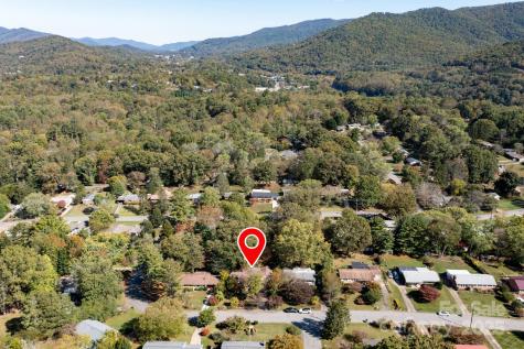 14 Wagon Road Asheville NC 28805