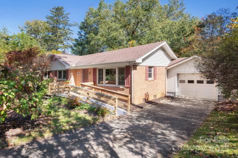 14 Wagon Road Asheville NC 28805