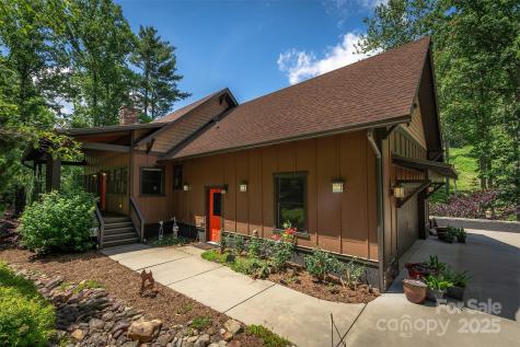 81 Robinhood Road Asheville NC 28804