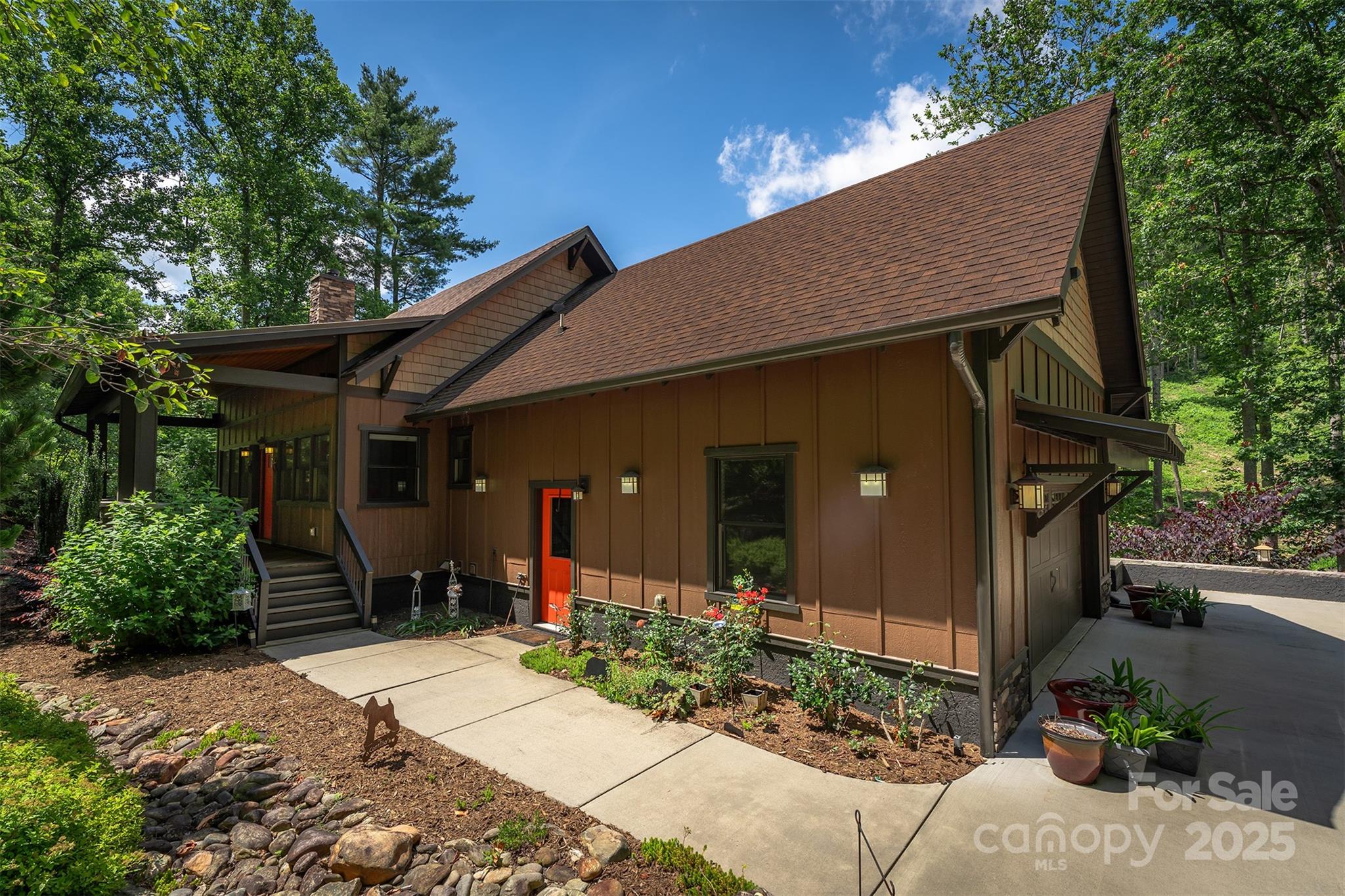 81 Robinhood Road Asheville NC 28804
