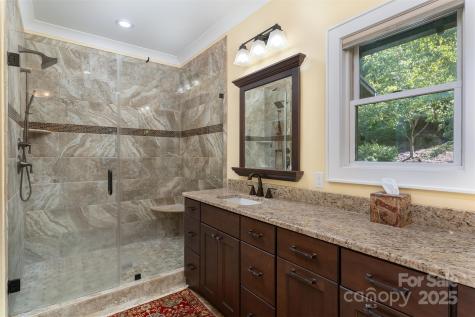 81 Robinhood Road Asheville NC 28804