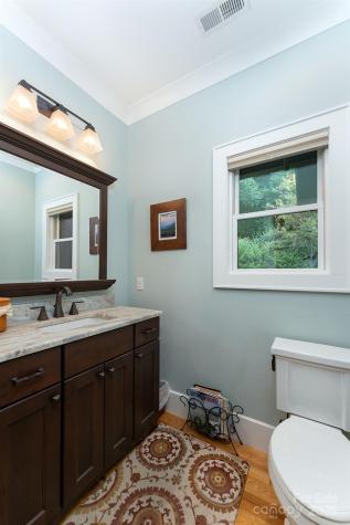 81 Robinhood Road Asheville NC 28804