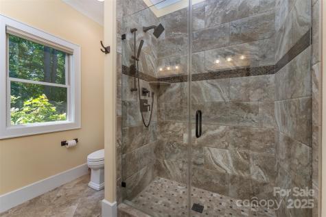 81 Robinhood Road Asheville NC 28804