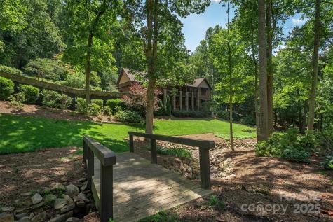81 Robinhood Road Asheville NC 28804