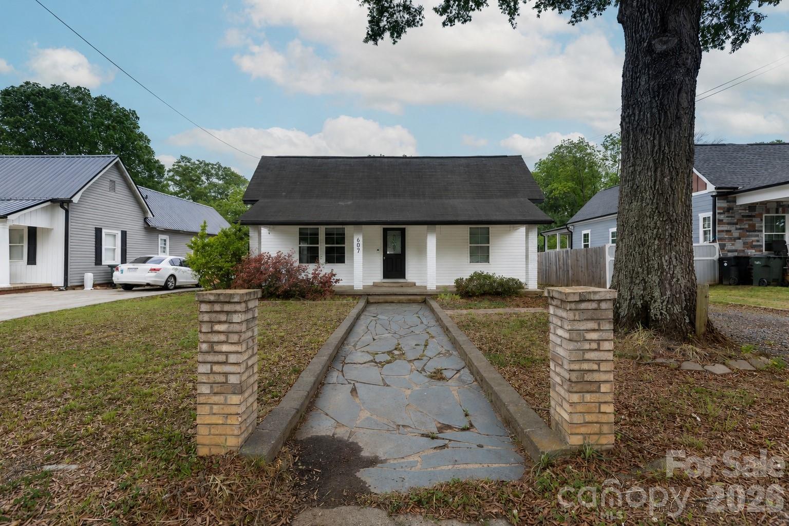 607 Old Charlotte Road SW Concord NC 28027