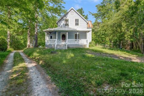 182 Wakti Ridge Road Saluda NC 28773