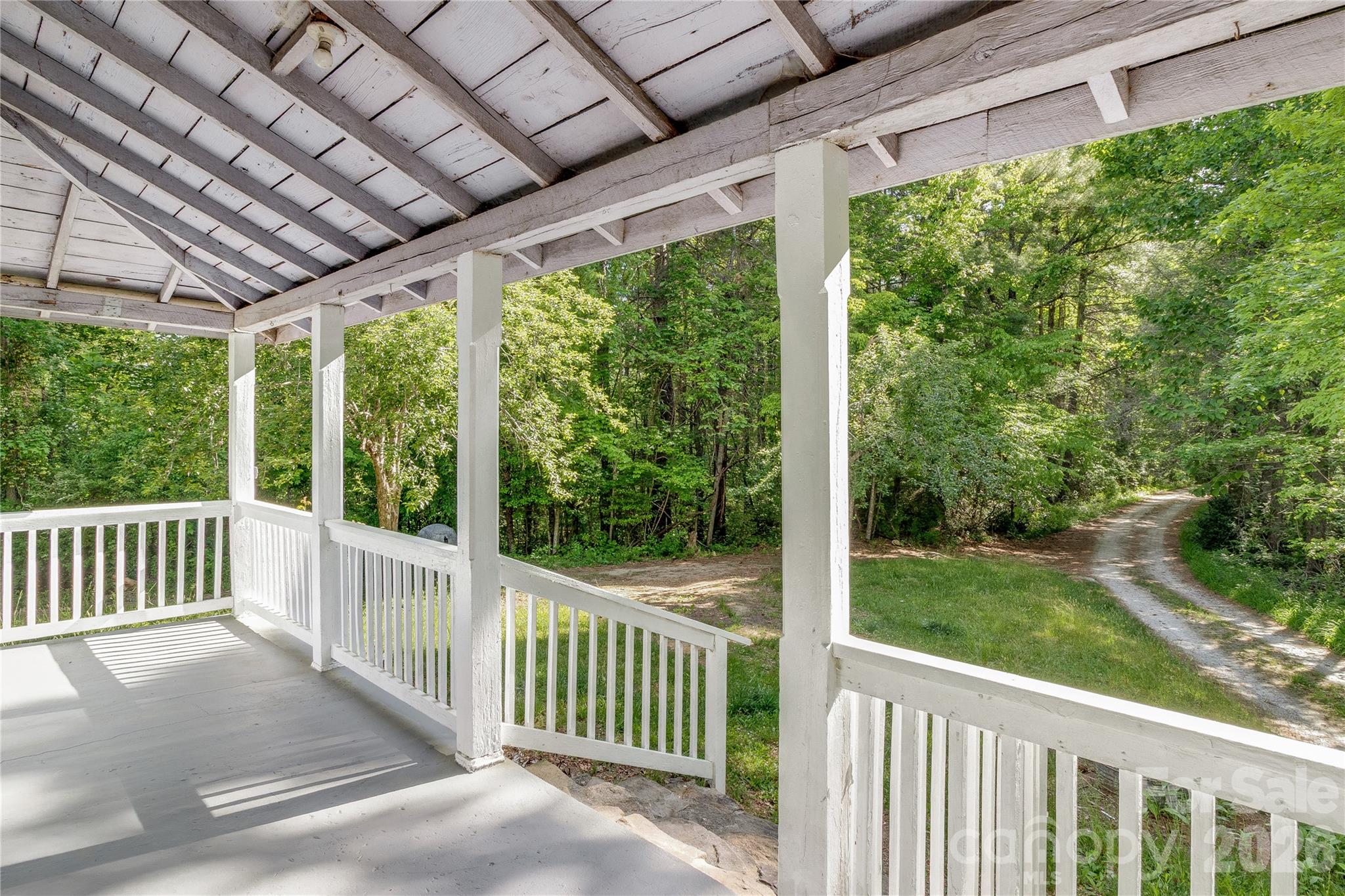 182 Wakti Ridge Road Saluda NC 28773