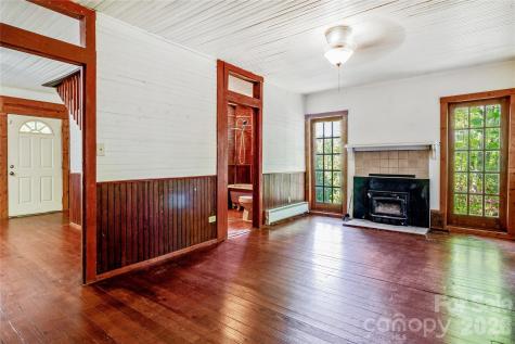182 Wakti Ridge Road Saluda NC 28773