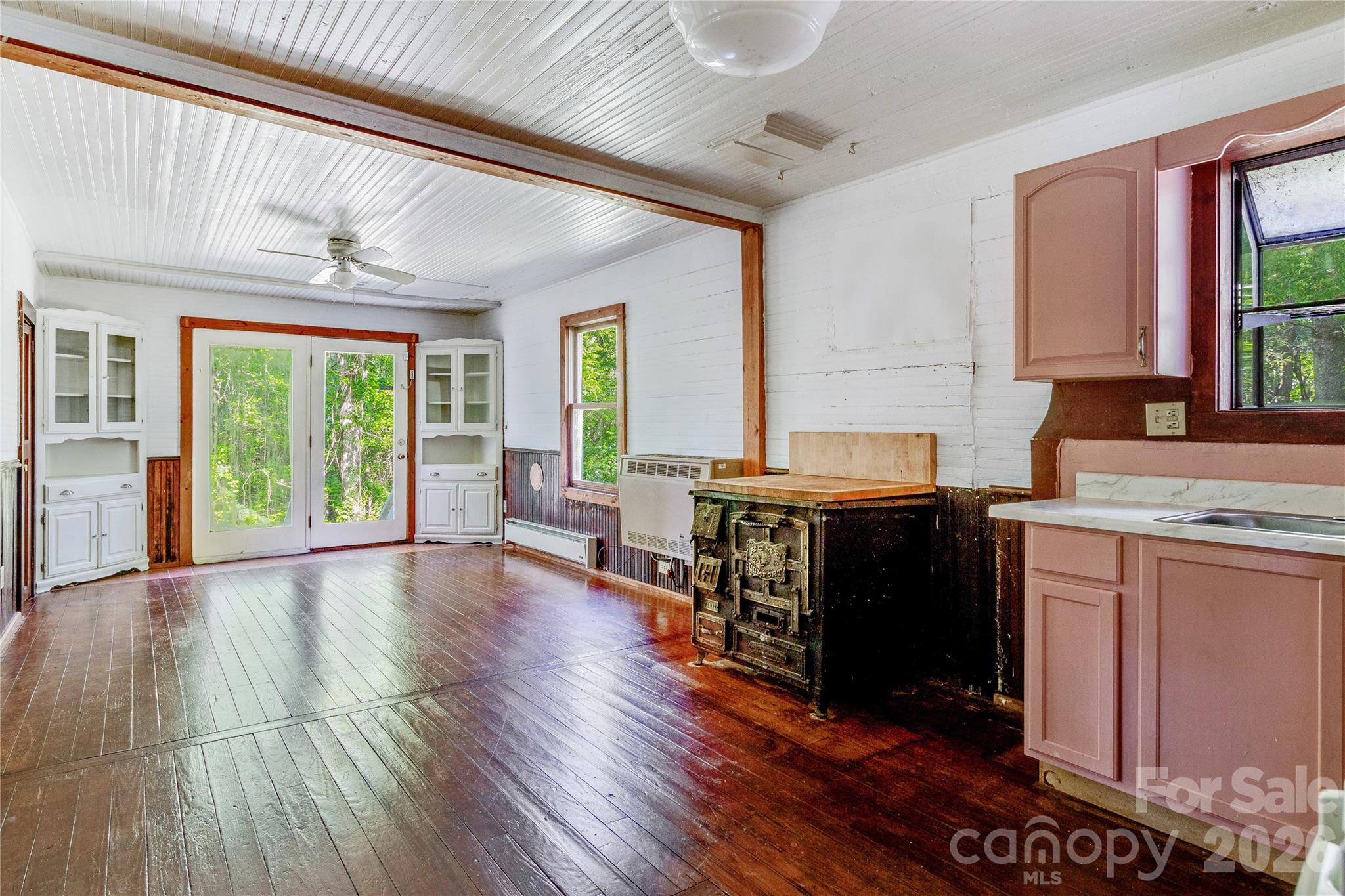 182 Wakti Ridge Road Saluda NC 28773