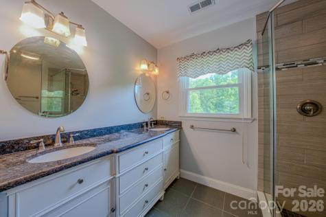 10 Arrow Place Asheville NC 28805