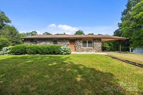 18 Progress Lane Candler NC 28715