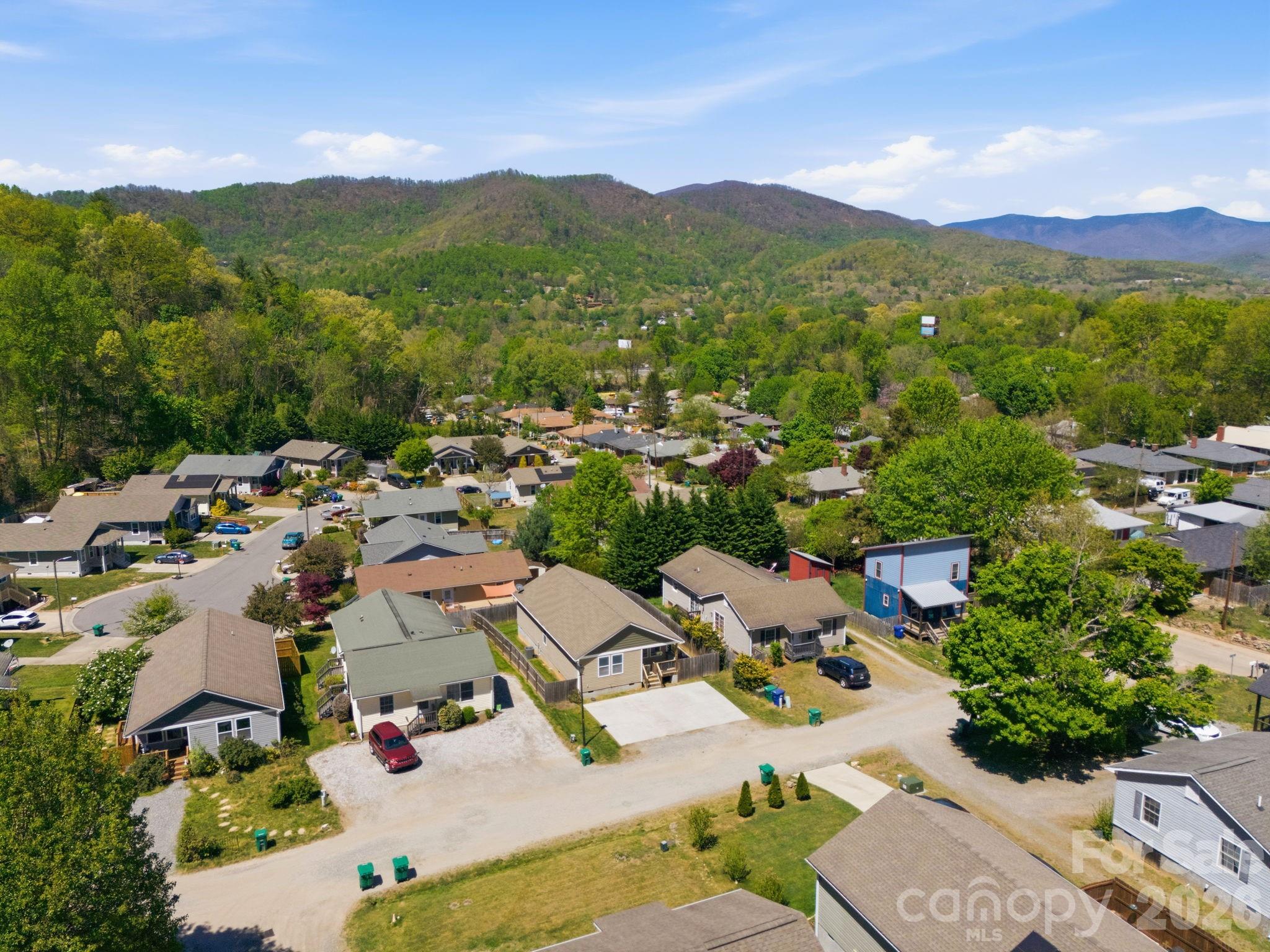 9 Half Moon Drive Swannanoa NC 28778